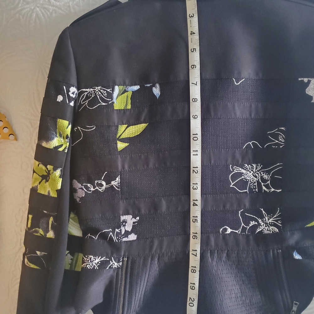 BCBGMaxAzria Black Floral Jacket - Picture 4 of 5